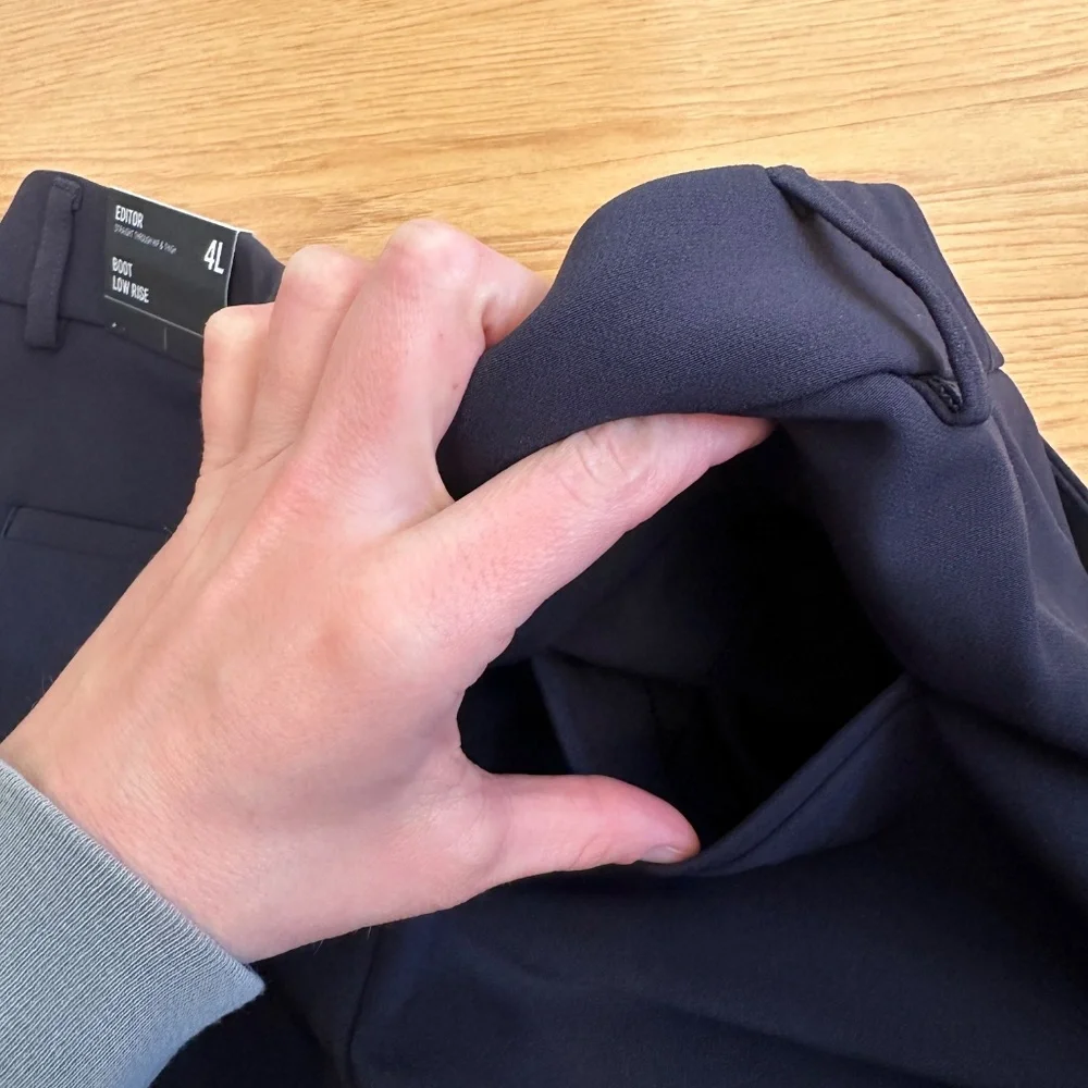 NWT Express Editor Low Rise Navy Bootcut Pants - Size 4L - Picture 12 of 13